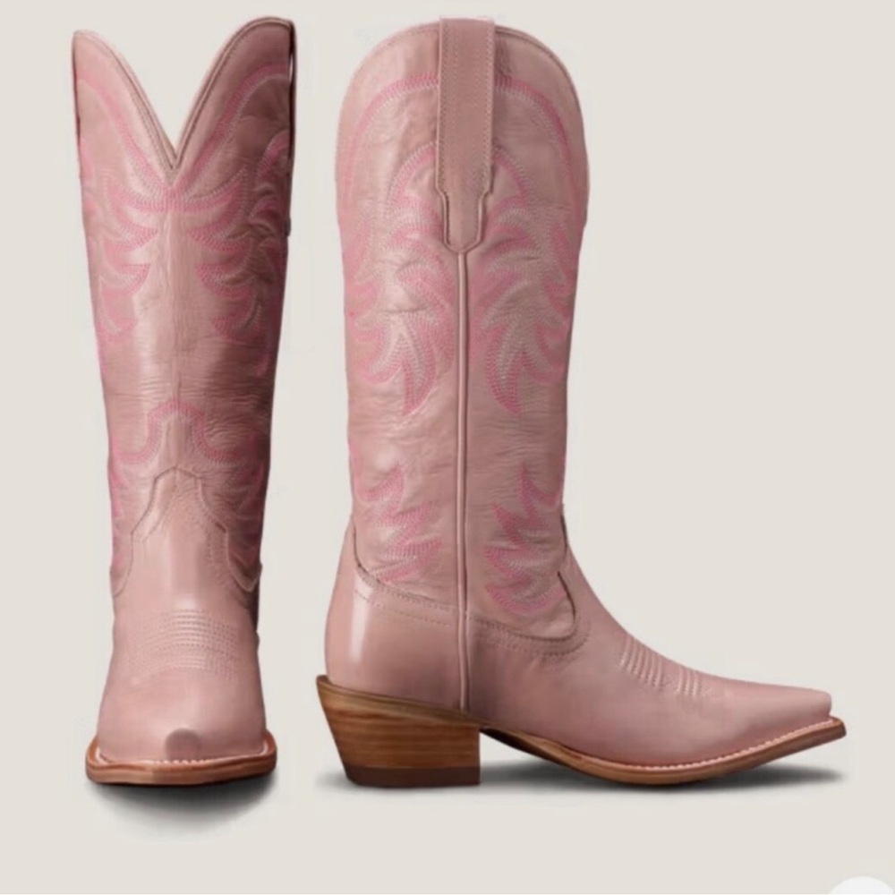 No longer sold  ANNIE ROSE size 7 tecovas